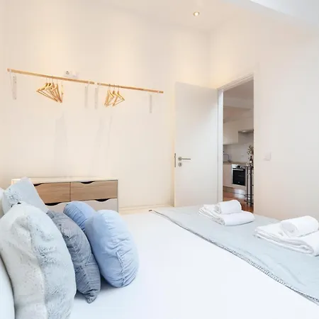 Апартаменты Bica Blue 1br Loft W Riverview N Ac By Lu Holidays Лиссабон